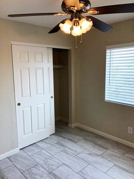 Building Photo - 17 E Ruth Ave