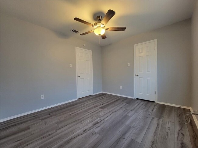Building Photo - 1001 Acanthus St