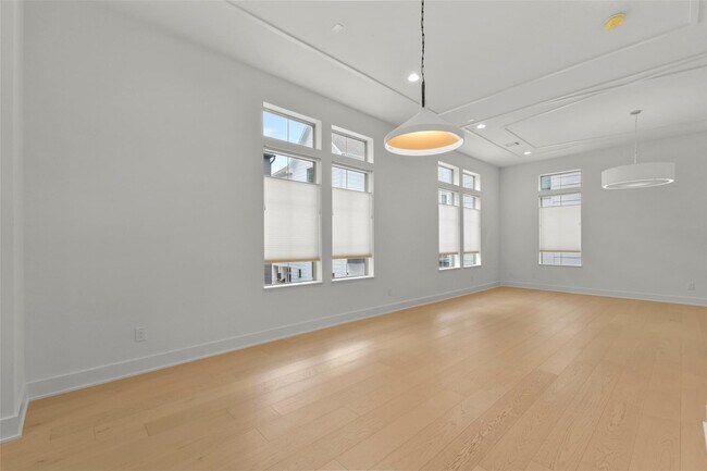Building Photo - 1247 Peden St