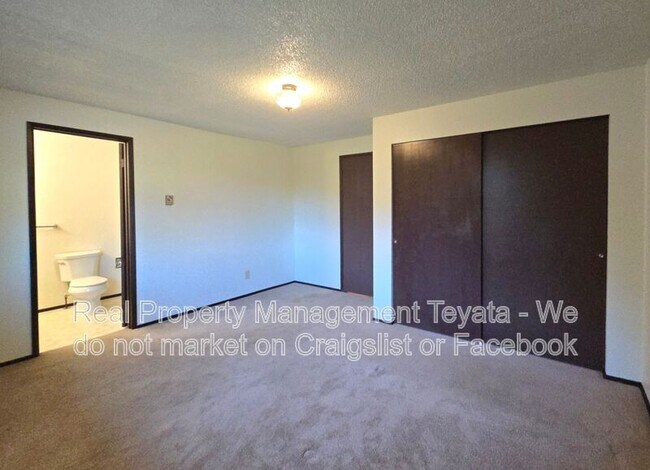 Building Photo - 1453 Hillspring Rd