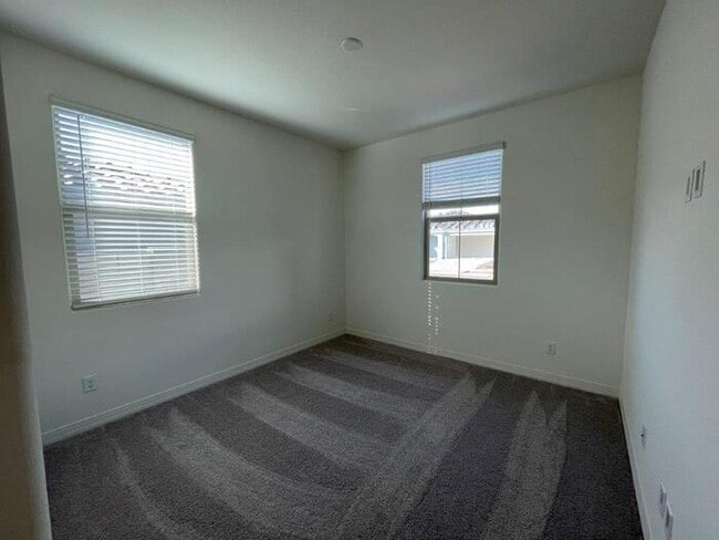 Building Photo - 3031 W Estes Way