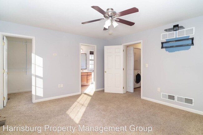 Building Photo - 3 br, 2.5 bath House - 164 Old Schoolhouse...