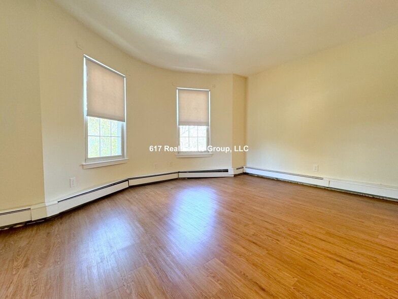 Building Photo - 74 S Huntington Ave
