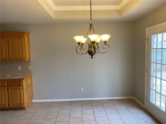 Building Photo - 4902 Hawthorne Way