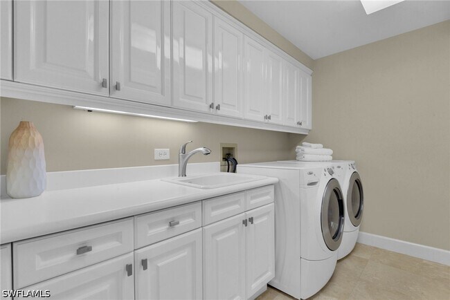 Building Photo - 9811 Gulf Shore Dr