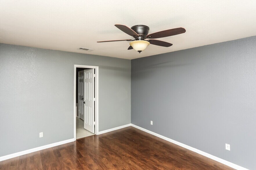 Building Photo - 1217 Crooked Creek Ct