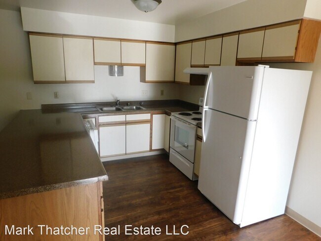 Building Photo - 215 Weed St