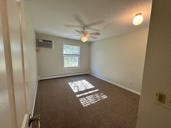 Building Photo - 942 Westbrooke Way