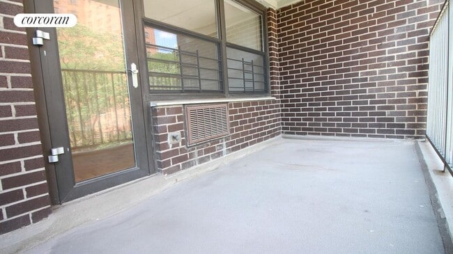 Building Photo - 621 Amsterdam Ave