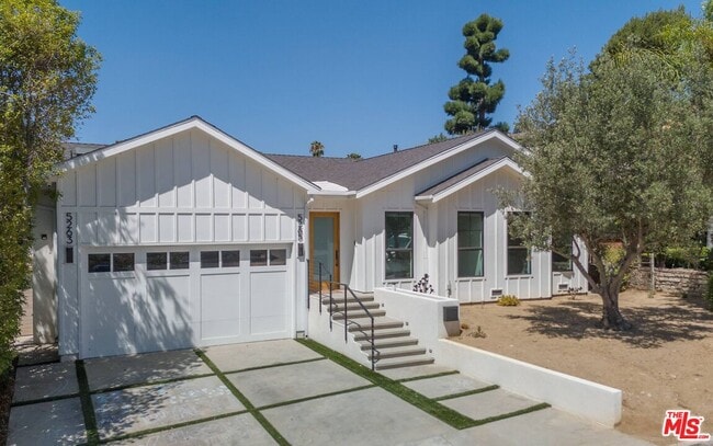 Building Photo - 5265 Dahlia Dr