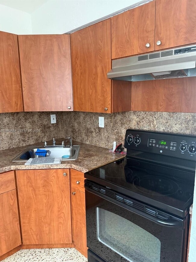 Building Photo - 50 W 24th St