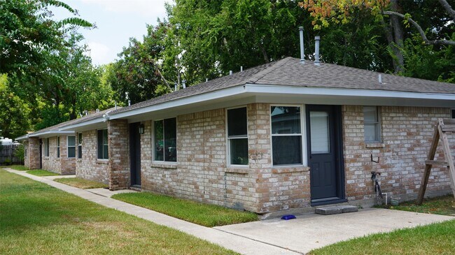 Building Photo - 604 Wilson Rd
