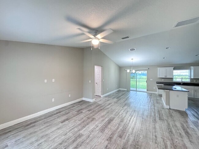 Building Photo - Coming Soon - Custom Home - Desirable SE O...