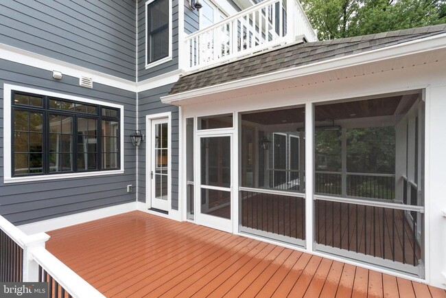 Building Photo - 5615 McLean Dr