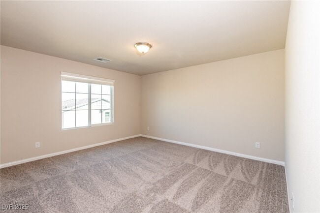 Building Photo - 480 Silverweed Ave