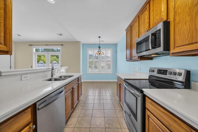 Building Photo - 101 Zinnia Dr