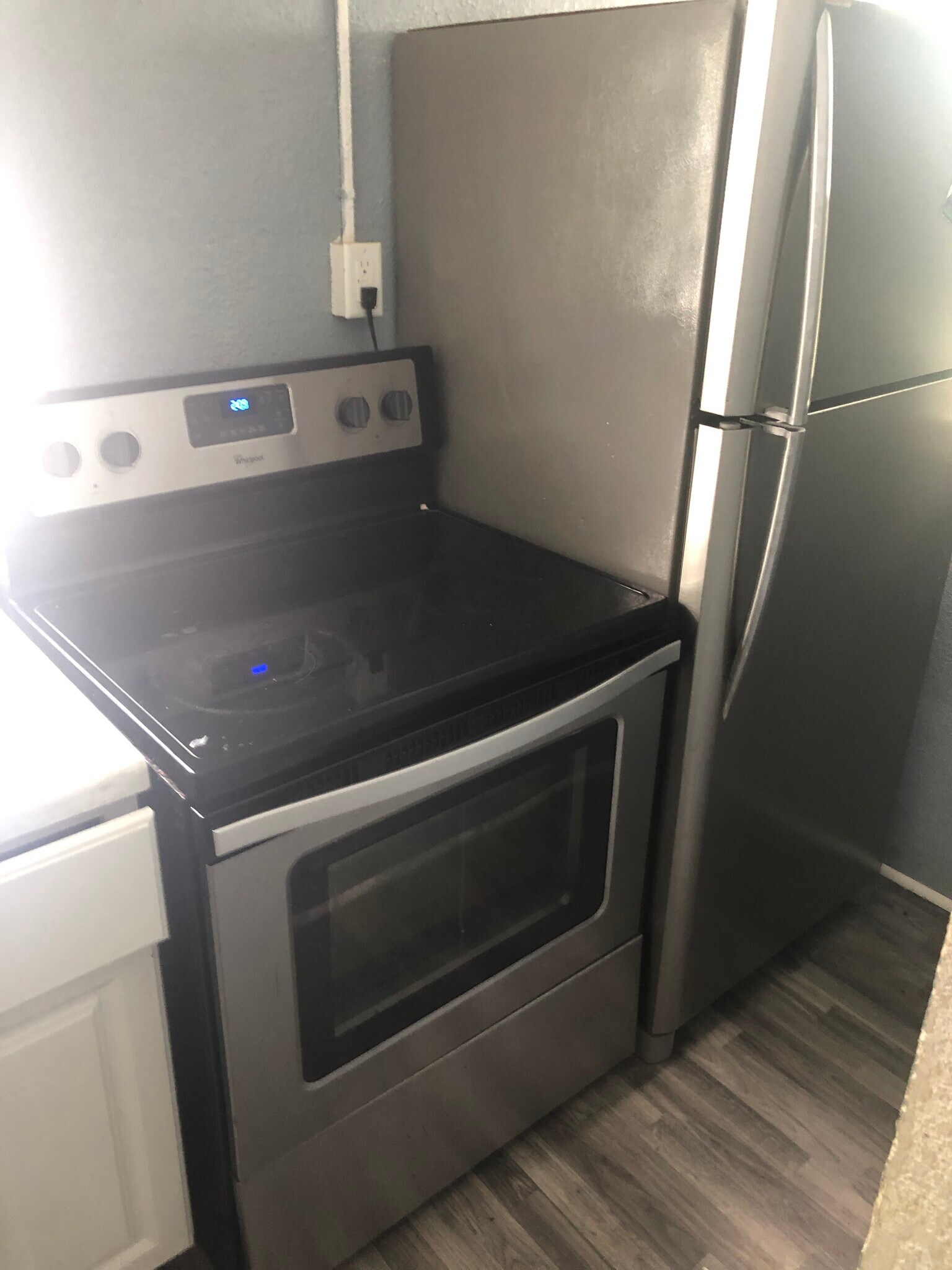 Building Photo - 811 N Pine St