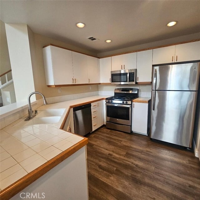 Building Photo - 2930 Vía Milano