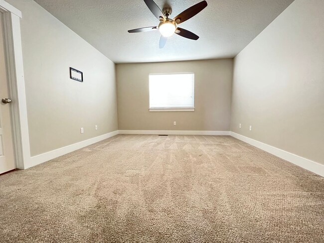 Building Photo - Coming soon! 3 Bedroom/2.5 Bathroom Townho...