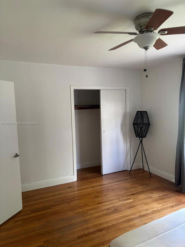 Building Photo - 233 Madeira Ave