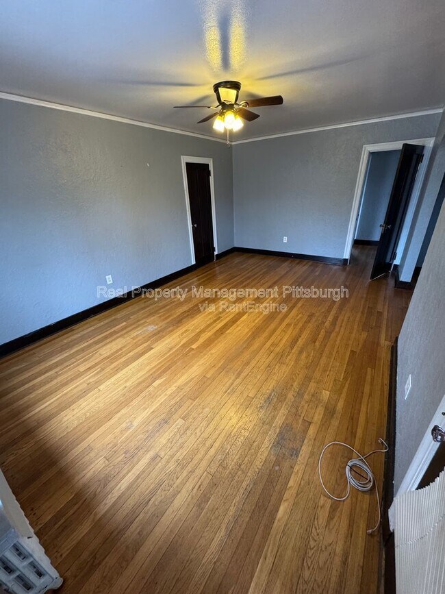 Building Photo - 4 Amherst Ave