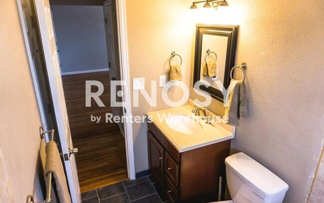 Building Photo - Spacious 4-Bedroom Duplex Near Anschutz Medical Campus – Available Now!