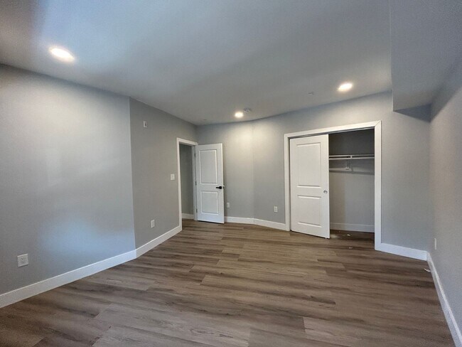 Building Photo - 2104 Reed St