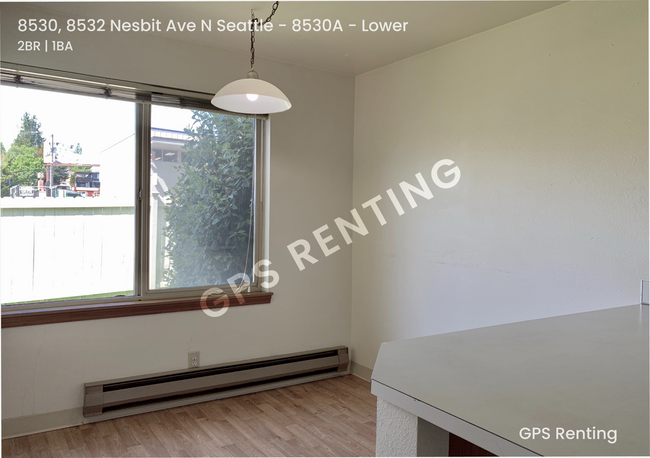 Building Photo - Beautiful 2 Bedroom 1 Bath Near Green Lake!