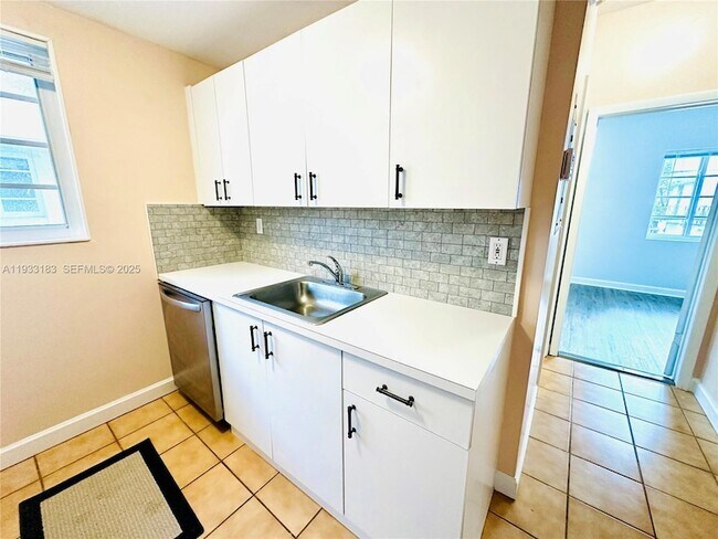 Building Photo - 540 15th St