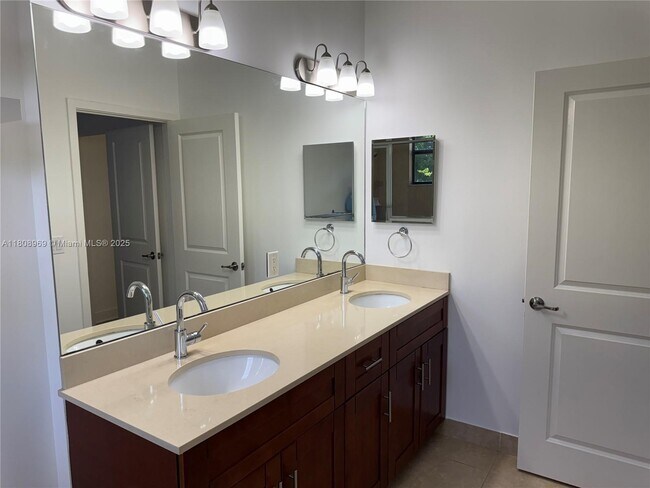 Building Photo - 4849 NW 57th Ct