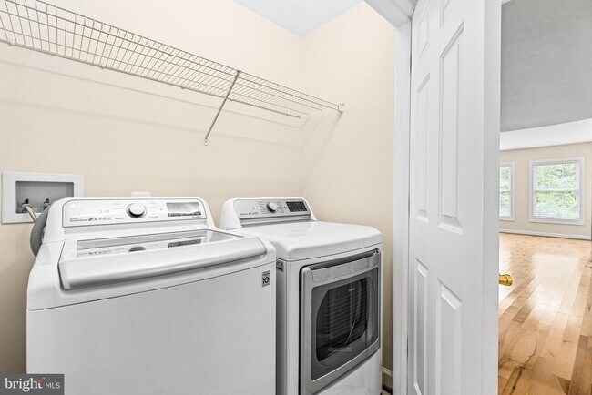 Building Photo - 3836 Elmwood Towne Way