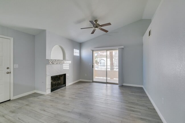 Building Photo - Updated 2-Bedroom Condo with Fireplace
