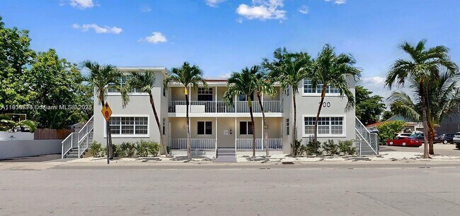 Building Photo - 200 SW 19th Ave