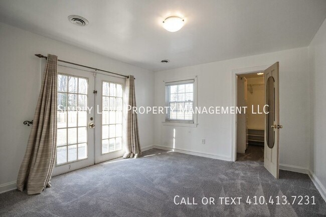 Building Photo - 7709 Ravine Dr