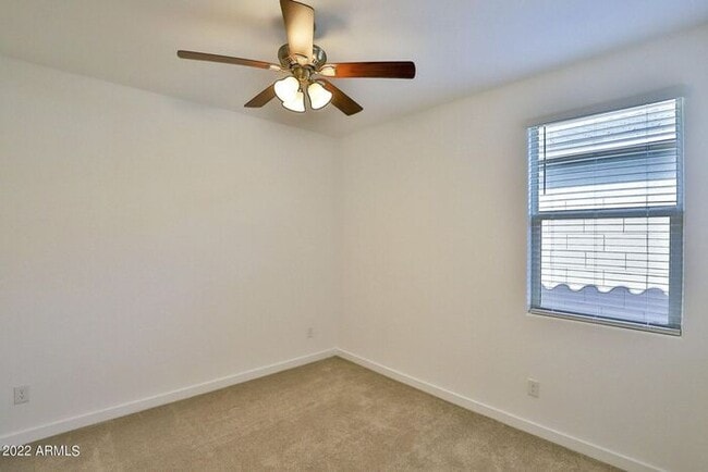Building Photo - Beautiful 4 Bedroom 2 Bath Home in Mystic