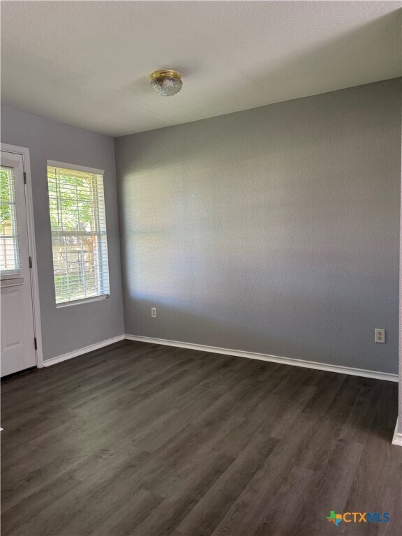 Building Photo - 4501 Deek Dr