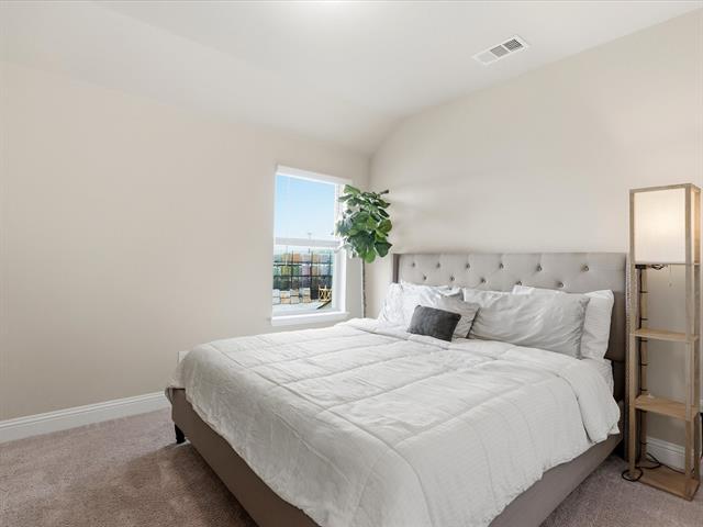 Building Photo - 217 Suma Dr