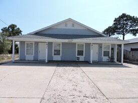 Building Photo - 5931 Pinetree Ave