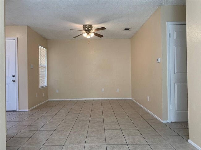 Building Photo - 3303 Vintage Hills Cove