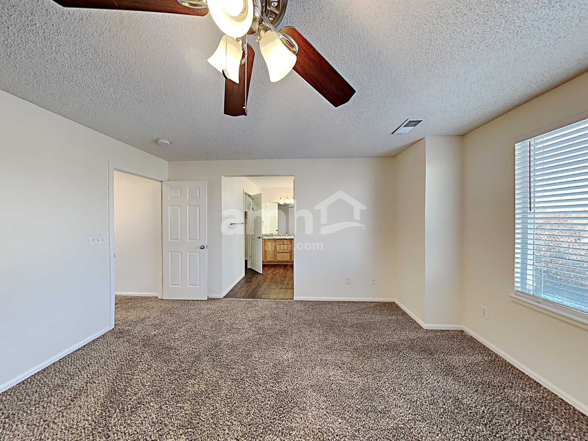 Building Photo - 411 Grey Swallow St