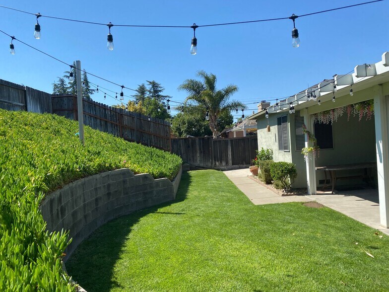 Building Photo - 1460 Gamay Cir