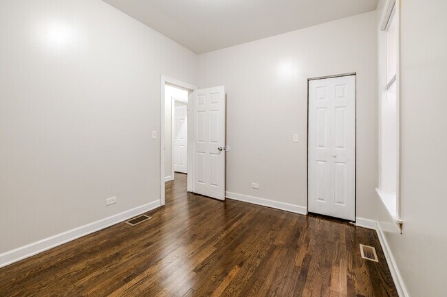 Building Photo - 6111 S Eberhart Ave