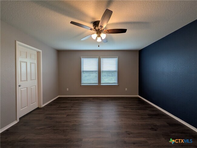 Building Photo - 357 Autumn Blaze
