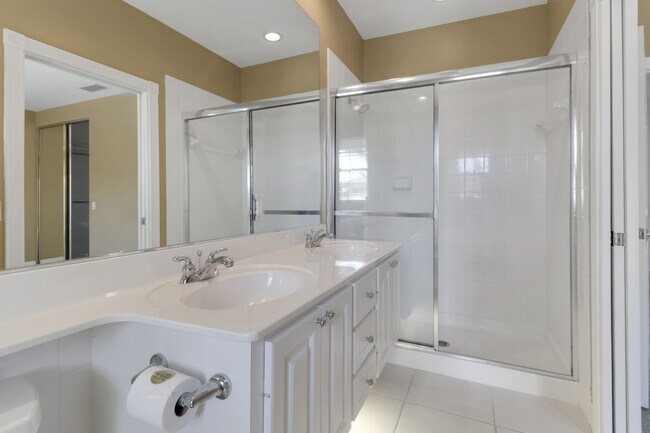 Building Photo - 28721 Alessandria Cir