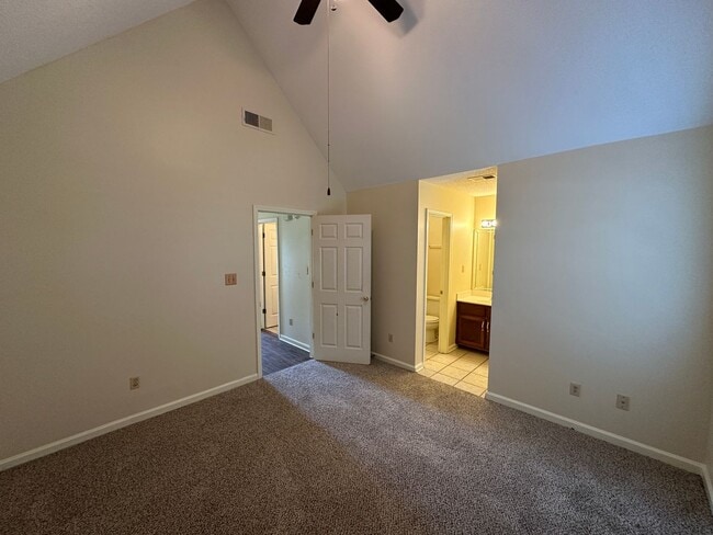 Building Photo - 3 Bedroom, 2 Full Baths in Horn Lake, Wellington Square Subdivision