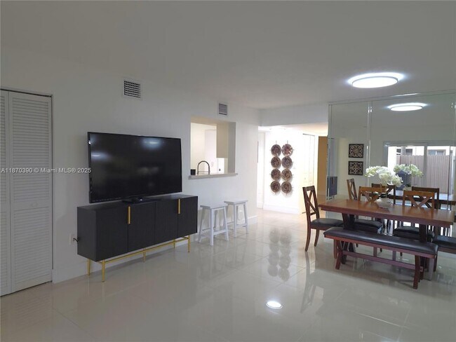 Primary Photo - 1120 NW 124 Pl