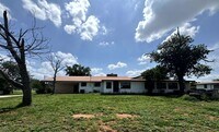 Building Photo - 101 Lake Breeze Dr