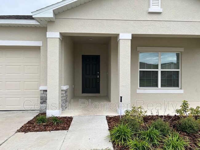 Building Photo - 5569 Tranquila Ln