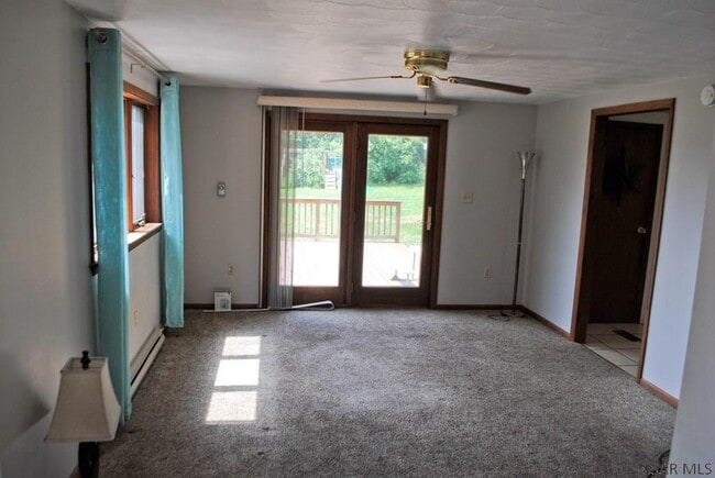 Building Photo - 658 Plummer Rd