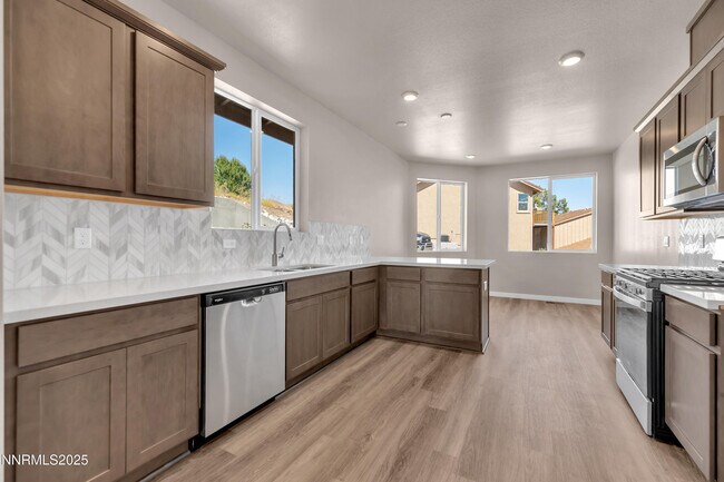 Building Photo - 1466 Copper Point Cir